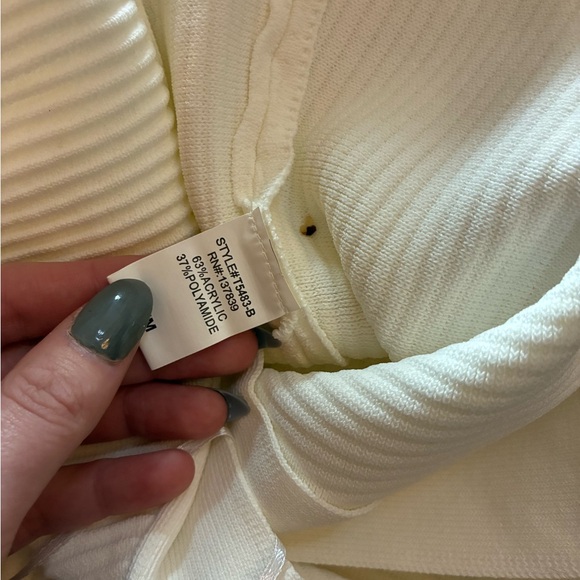 Debut Women’s White Ribbed Cross-Strap Crop Top Size Small - Picture 8 of 8